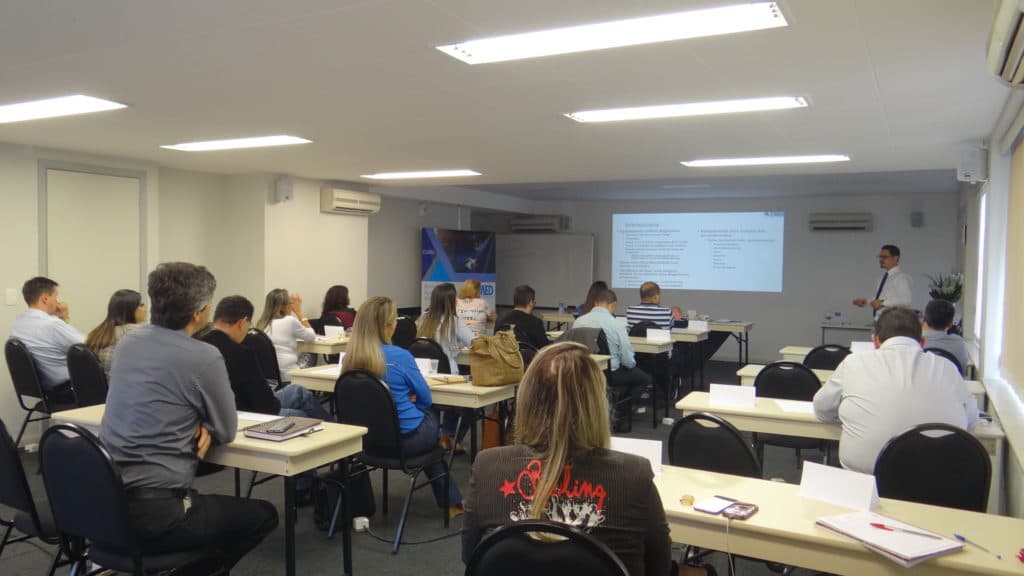 Turma em um curso presencial da Z Med